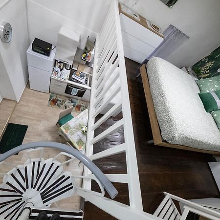 Green Center Valery Sweet House Napoli Bagian luar foto