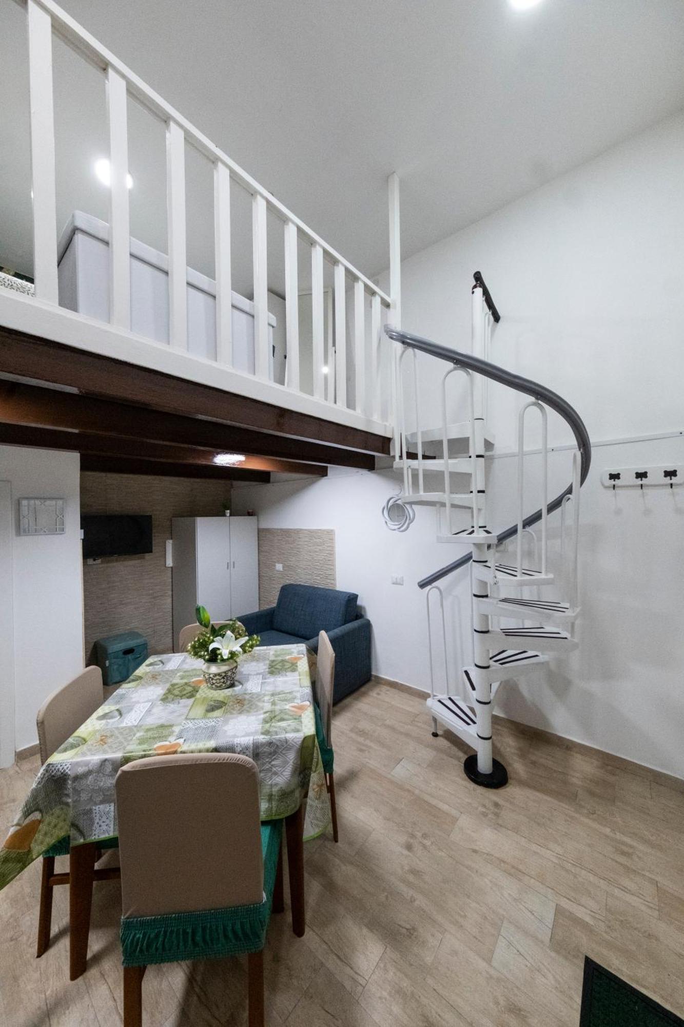 Green Center Valery Sweet House Napoli Bagian luar foto
